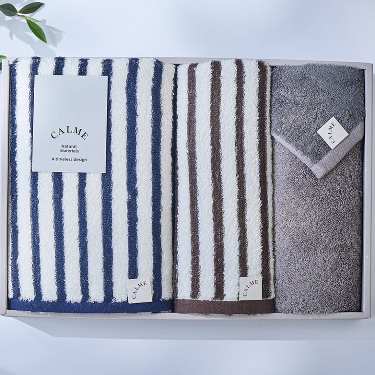 RCB7048